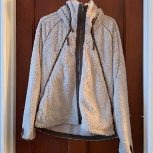 Kühl furry jacket with detachable hood